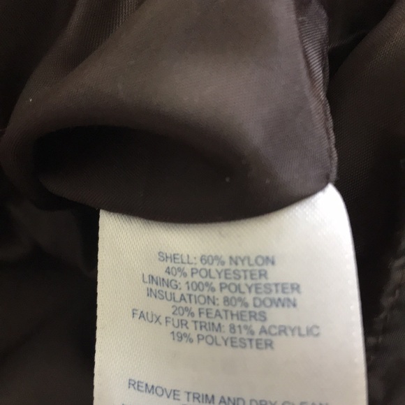 Land End down vest with removable faux fur collar. Mint condition ! - Picture 7 of 7